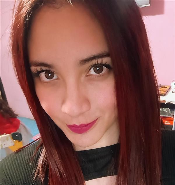 Adriana Flores