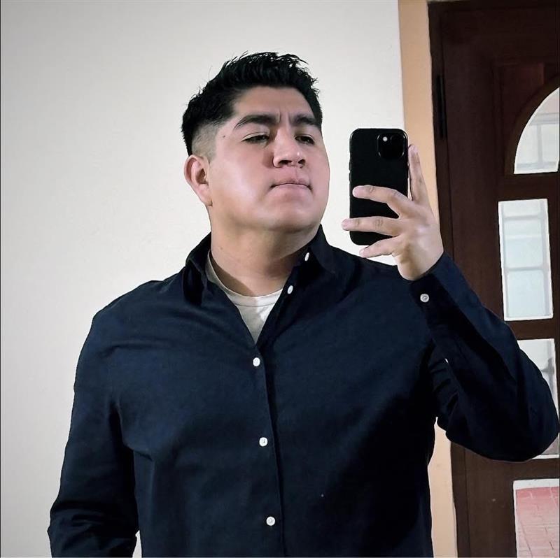 Adrián Rosario